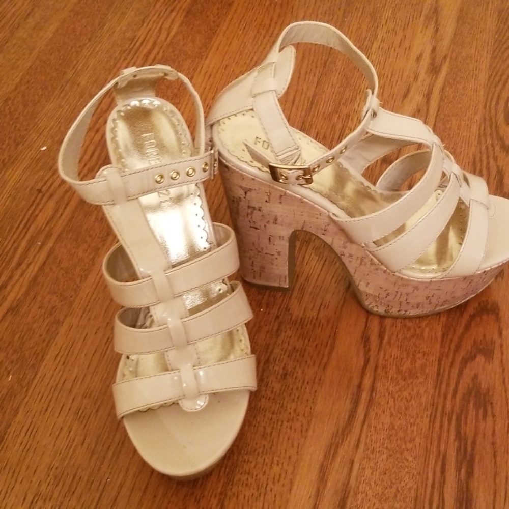Cork Heel Shoes👡👡